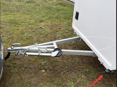 Cómo conectar un conector de luz trasera de un remolque de comida a un vehícu...